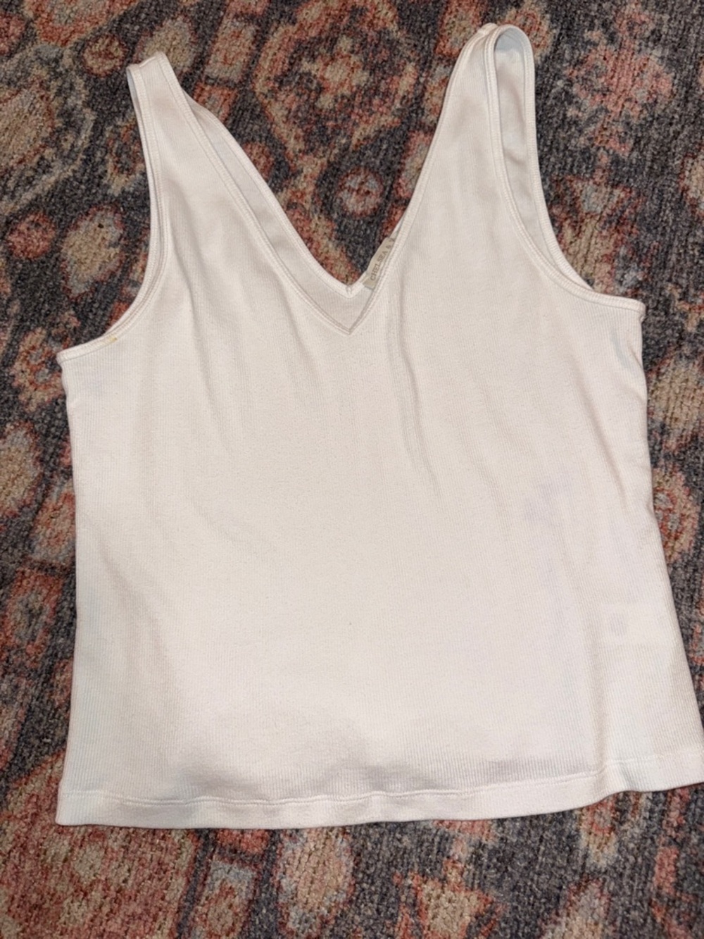 Chelsea & Violet White V-Neck Ribbed Tank